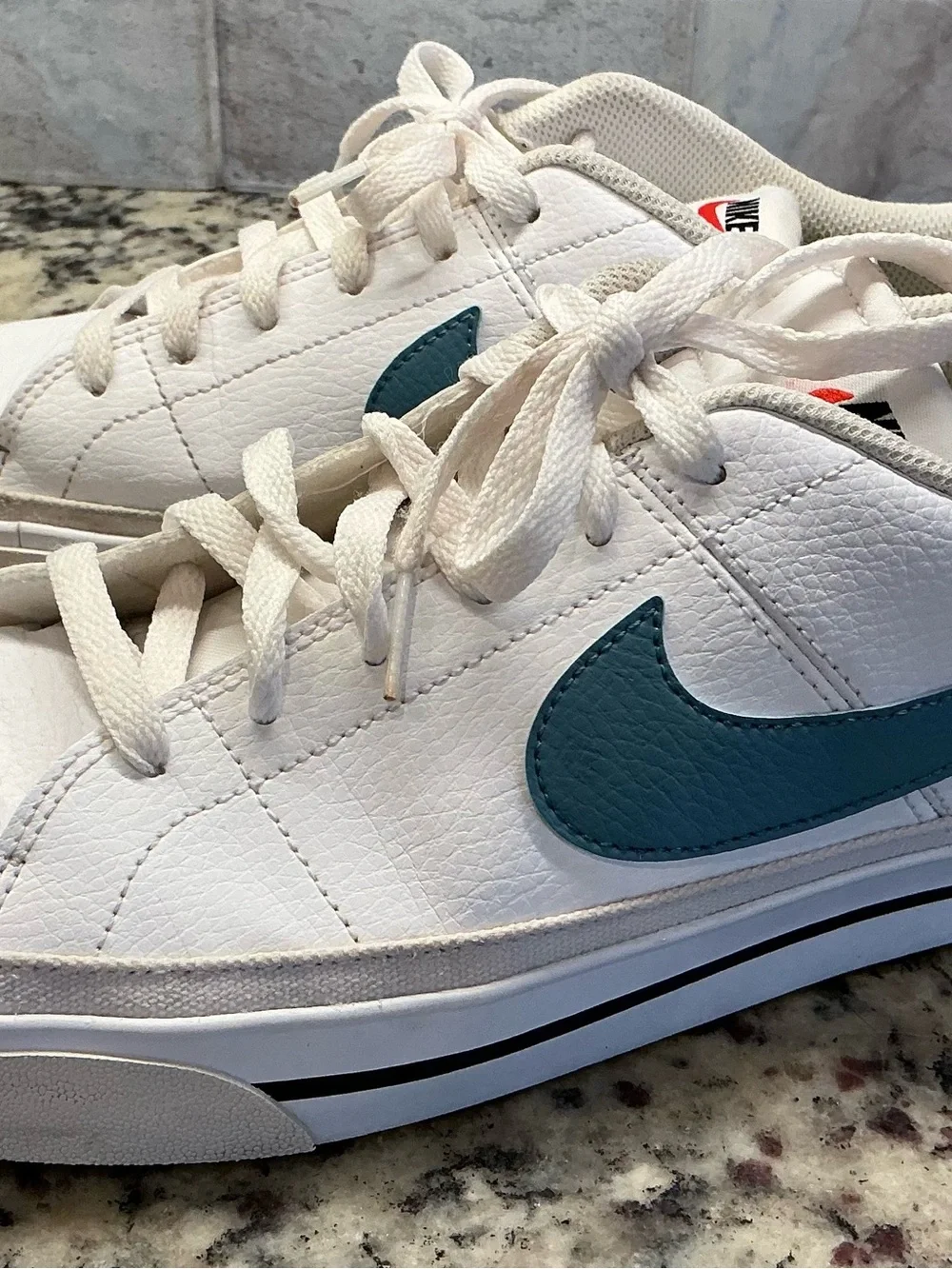 Nike Court Legacy CU4150-104 Men’s Size 10 White Blue Leather Sneakers Casual